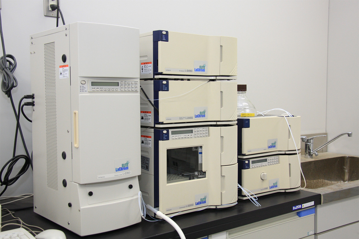 高速液体クロマトグラフ（HPLC）